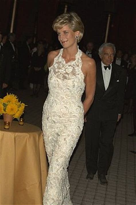 versace dresses princess diana.